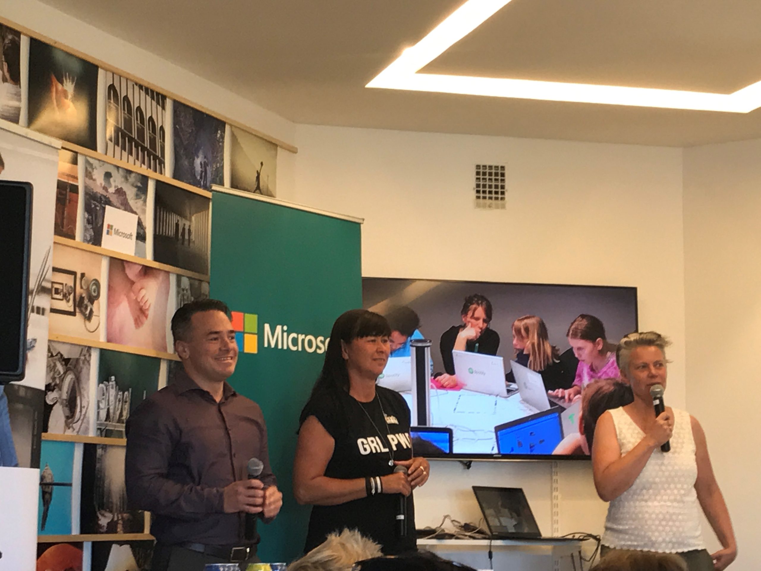 Smiling Faces in Almedalen